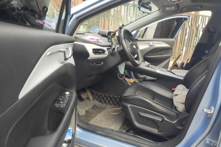Used Geometry C 2020 Premium Range Version 400 KM C Driver Seat
