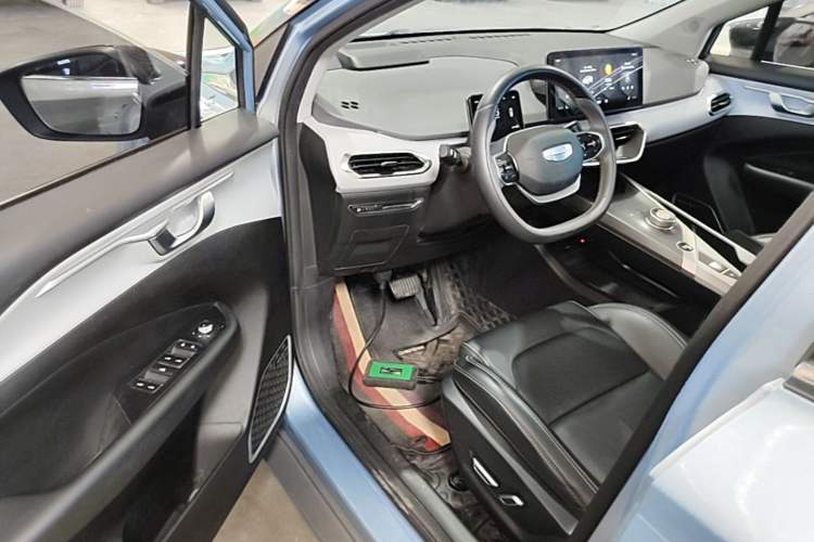 Used Geometry C 2020 Selected Range Edition 550 KM C++ Driver Seat