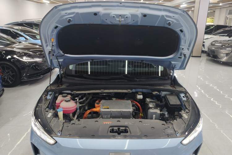 Used Geometry C 2020 Selected Range Edition 550 KM C++ Pro Engine Bay