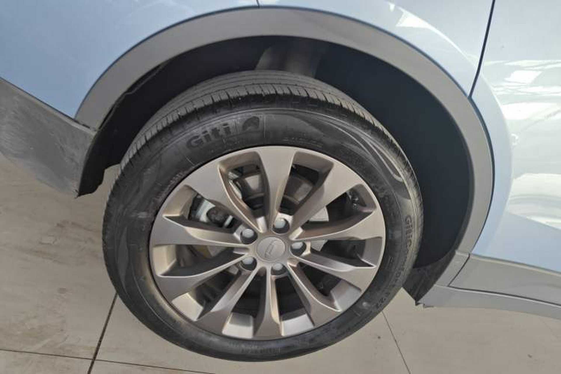 Used Geometry C 2020 Premium Range Edition 400 KM C+ Pro Exterior 8