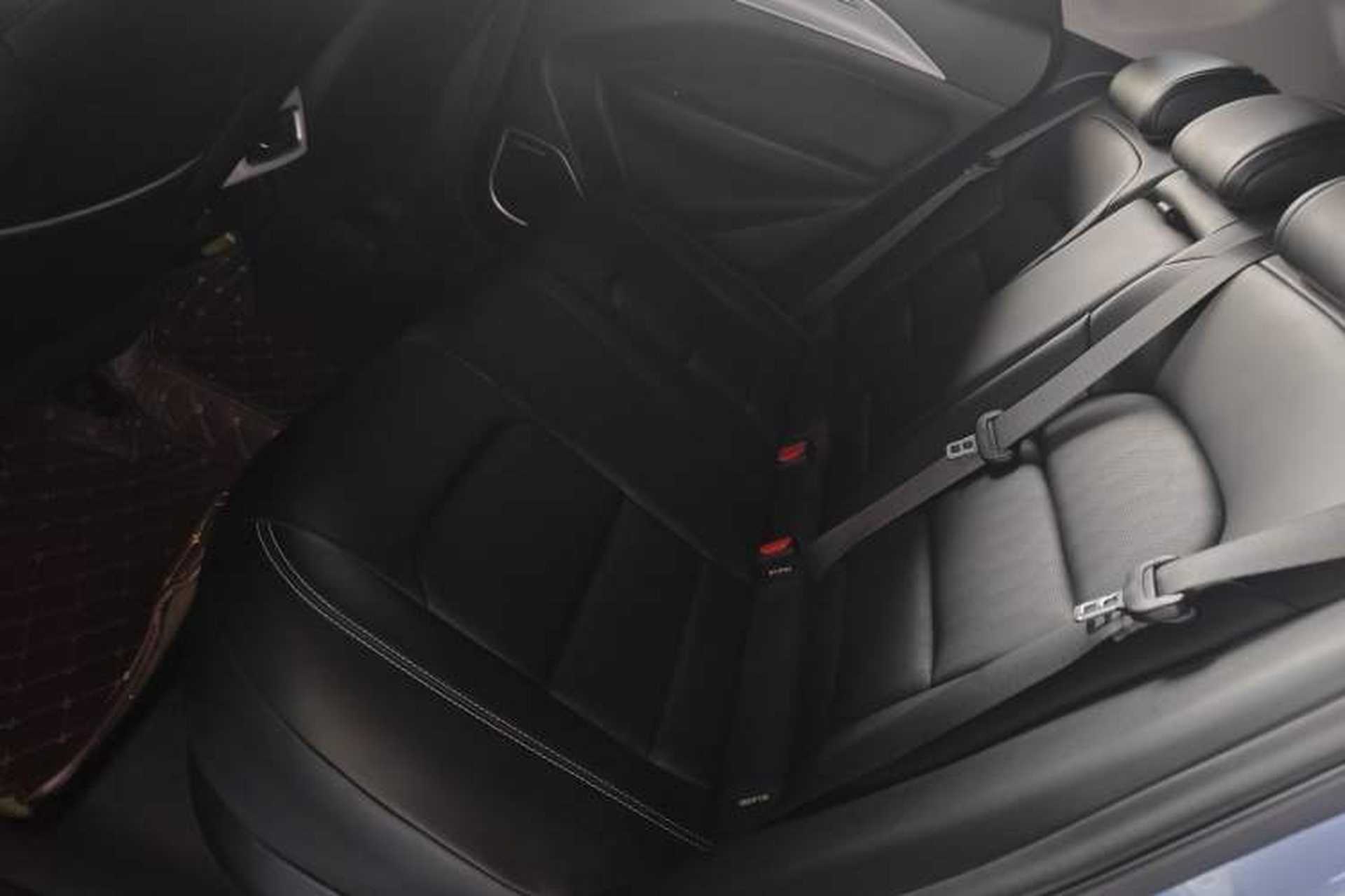Used Geometry C 2020 Premium Range Edition 400 KM C+ Pro Interior 4