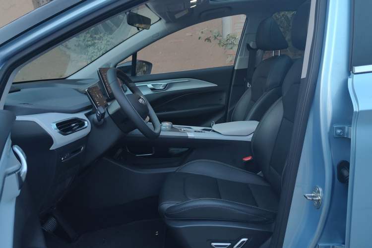 Used Geometry C 2020 Selected Range Edition 550 KM C++ Interior 4