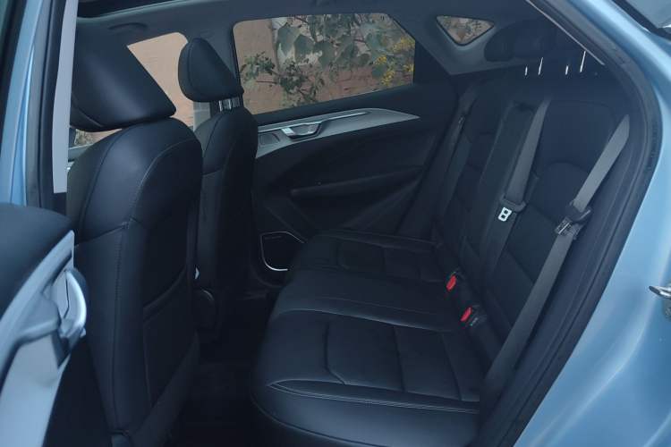 Used Geometry C 2020 Selected Range Edition 550 KM C++ Interior 5