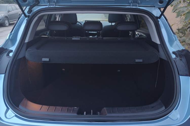Used Geometry C 2020 Selected Range Edition 550 KM C++ Interior 7