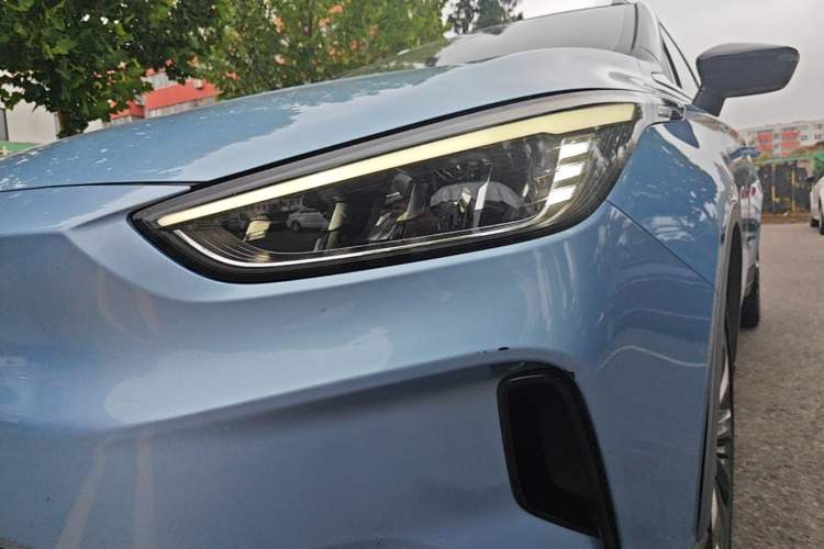 Used Geometry C 2020 Selected Range Edition 550 KM C++ Left Front Headlight