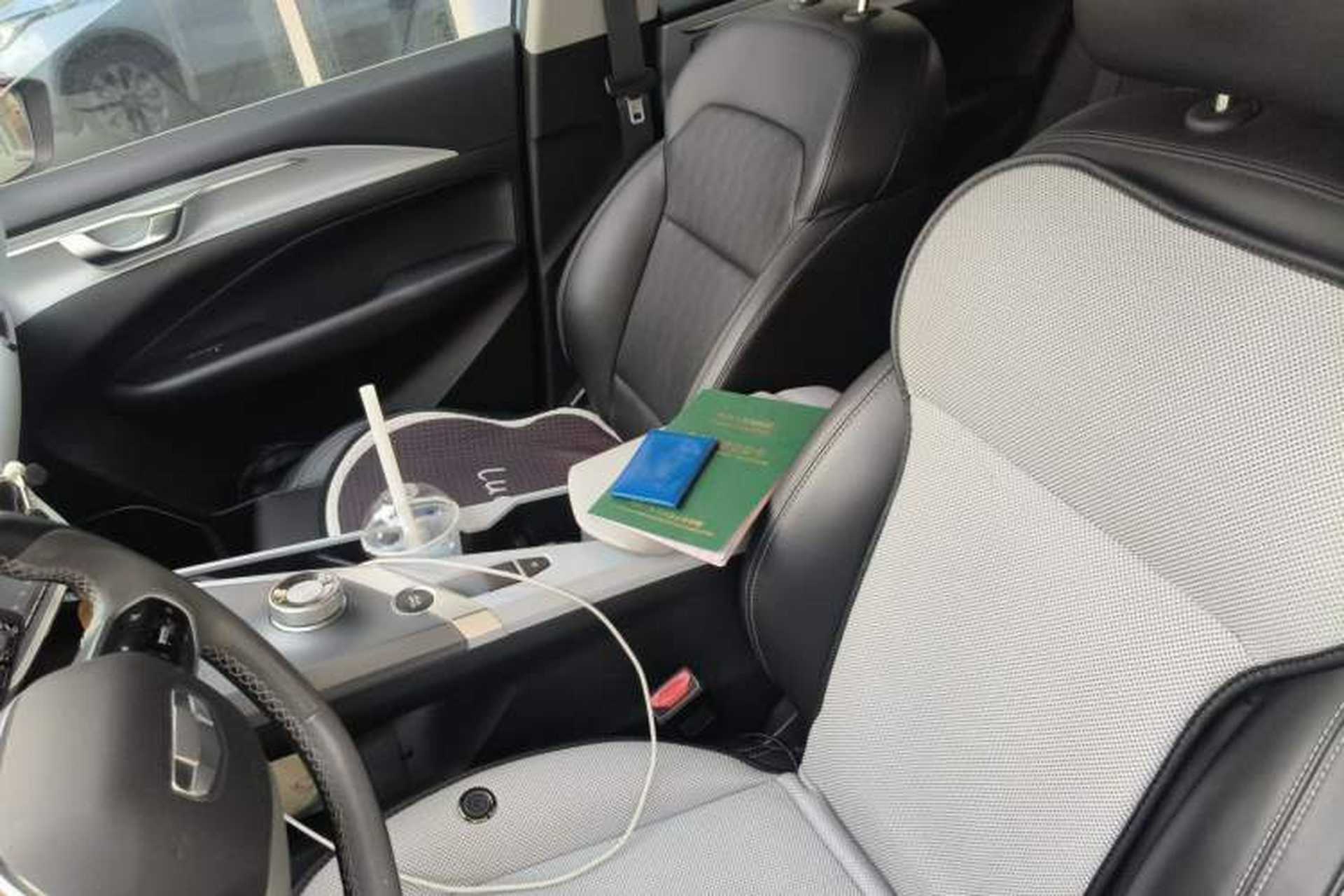Used Geometry C 2020 Selected Range Edition 550 KM C++ Left Front Seat