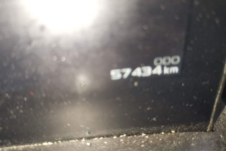 Used Geometry C 2020 Premium Range Version 400 KM C+ Odometer Close Up