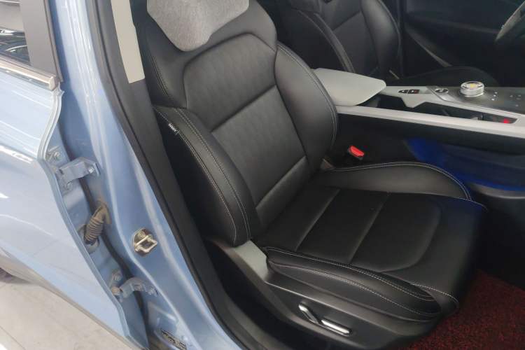 Used Geometry C 2020 Selected Range Edition 550 KM C++ Pro Right Front Seat