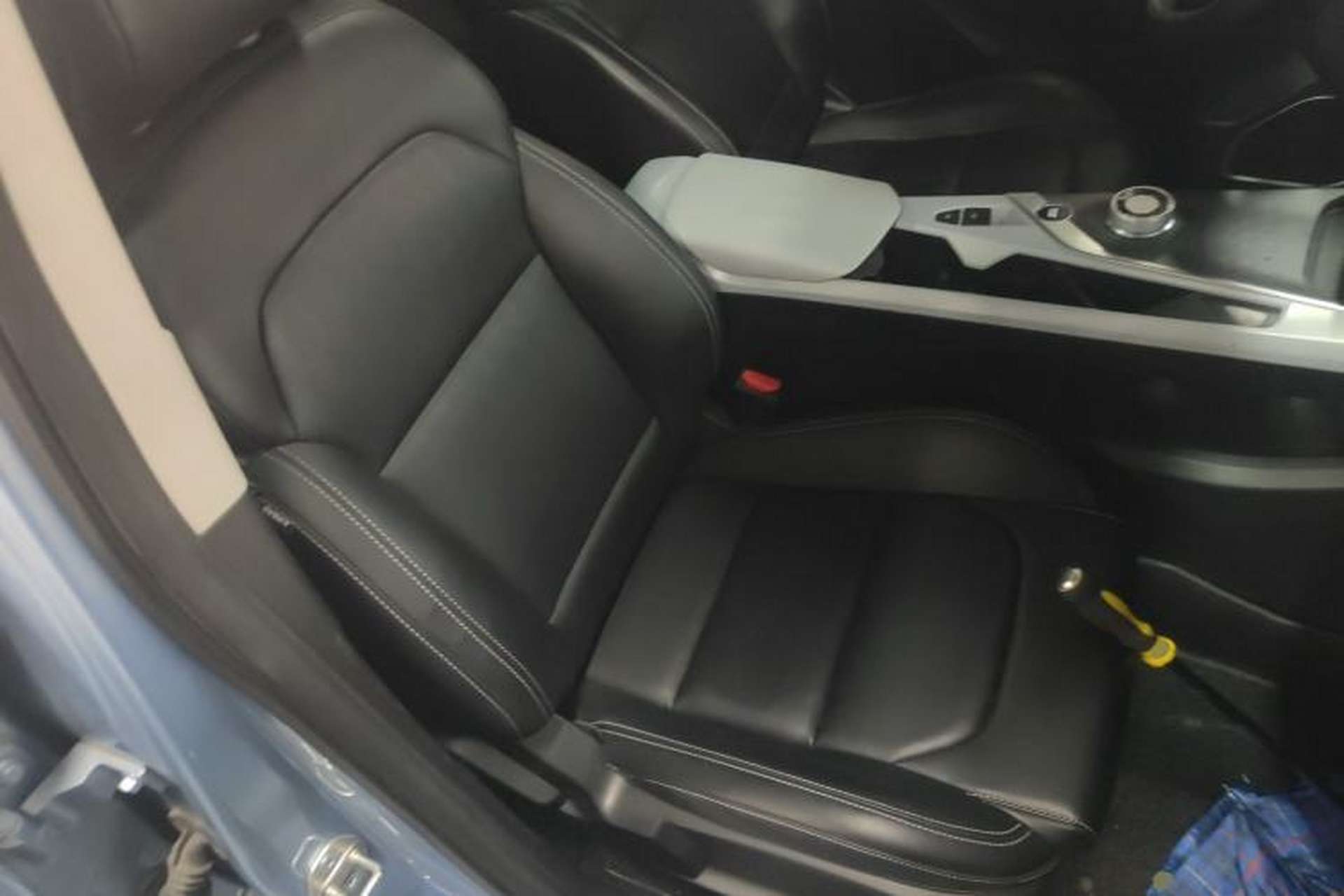 Used Geometry C 2020 Selected Range Edition 550 KM C++ Right Front Seat