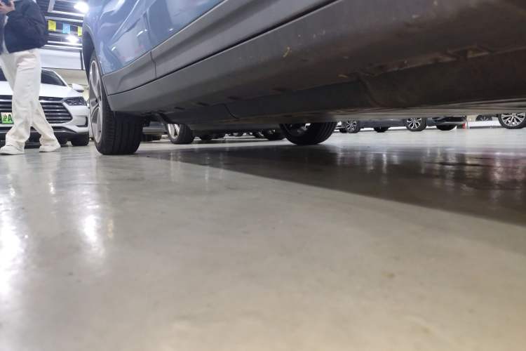 Used Geometry C 2020 Selected Range Edition 550 KM C++ Pro Right Side Sill