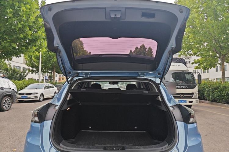 Used Geometry C 2020 Selected Range Edition 550 KM C++ Trunk