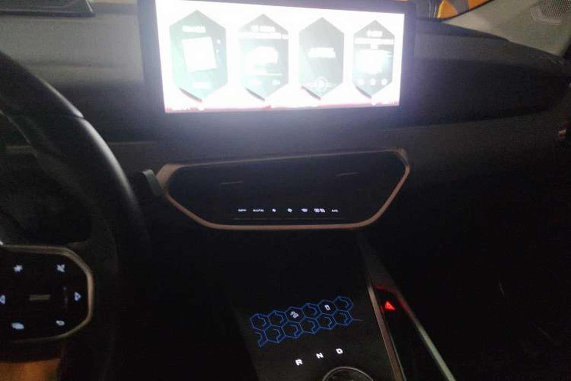 Used Geometry C 2020 Selected Range Edition 550 KM C++ Audio And AC Panel