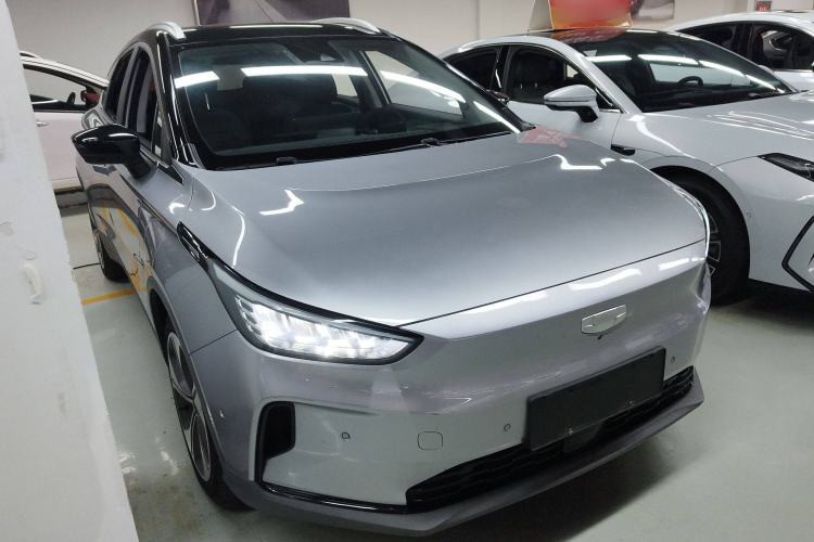 Used Geometry C 2020 Selected Range Edition 550 KM C++ Pro Exterior 2