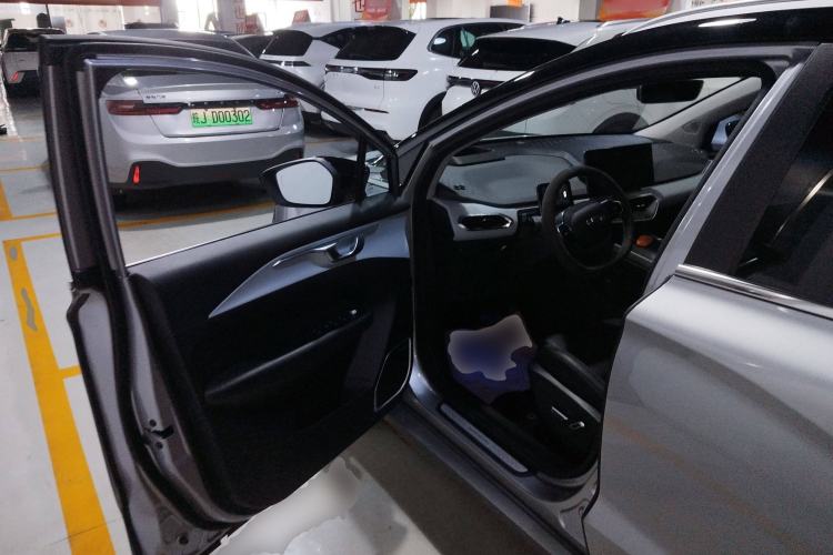 Used Geometry C 2020 Selected Range Edition 550 KM C++ Pro Interior 3