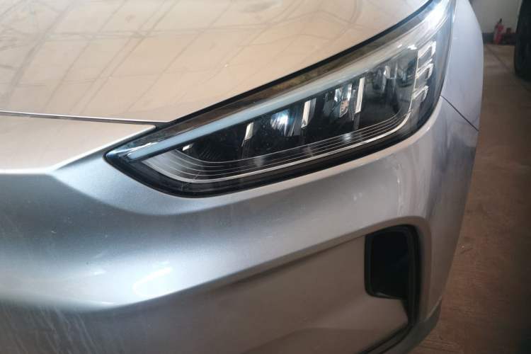 Used Geometry C 2020 Premium Range Version 400 KM C+ Left Front Headlight