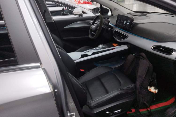 Used Geometry C 2020 Selected Range Edition 550 KM C++ Pro Right Front Seat