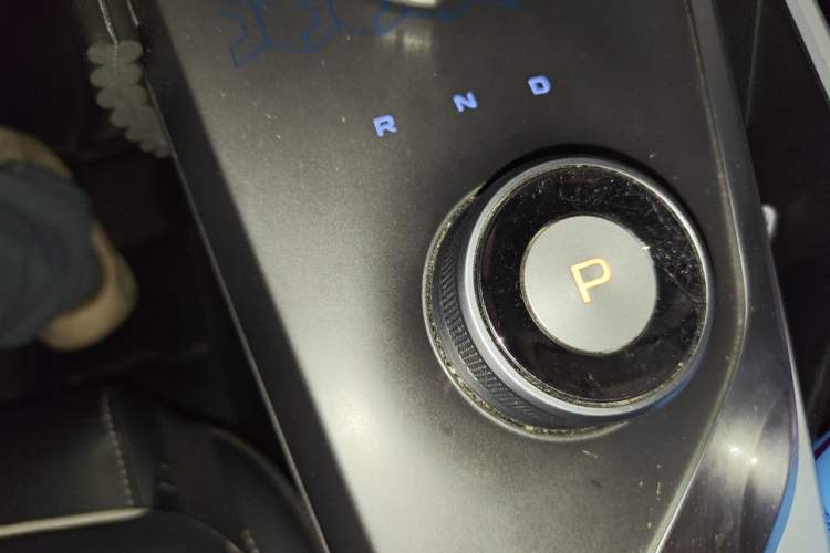 Used Geometry C 2020 Selected Range Edition 550 KM C++ Gear Lever