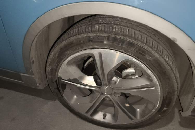 Used Geometry C 2020 Selected Range Edition 550 KM C++ Pro Right Front Wheel Hub