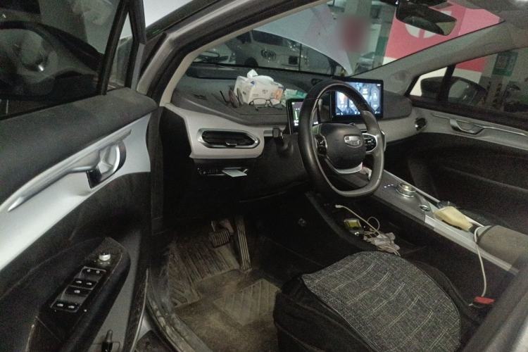Used Geometry C 2020 Selected Range Edition 550 KM C++ Driver Seat