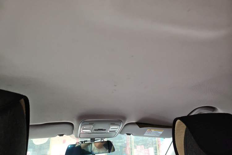 Used Geometry C 2020 Premium Range Version 400 KM C+ Headliner