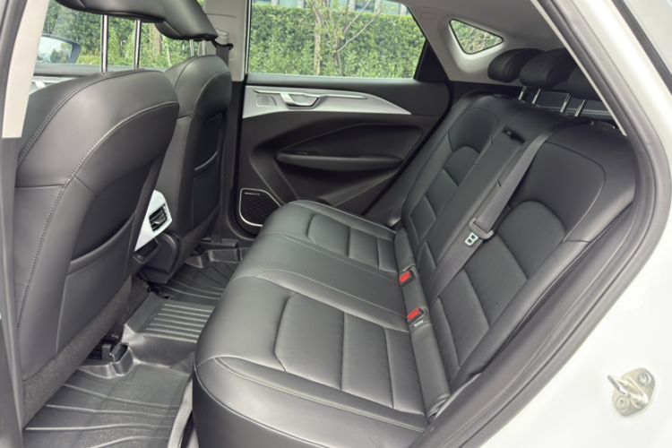 Used Geometry C 2020 Selected Range Edition 550 KM C++ Interior 10