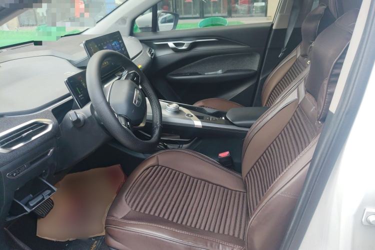 Used Geometry C 2020 Premium Range Version 400 KM C+ Left Front Seat