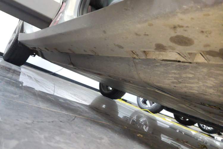 Used Geometry C 2020 Selected Range Edition 550 KM C++ Pro Right Side Sill