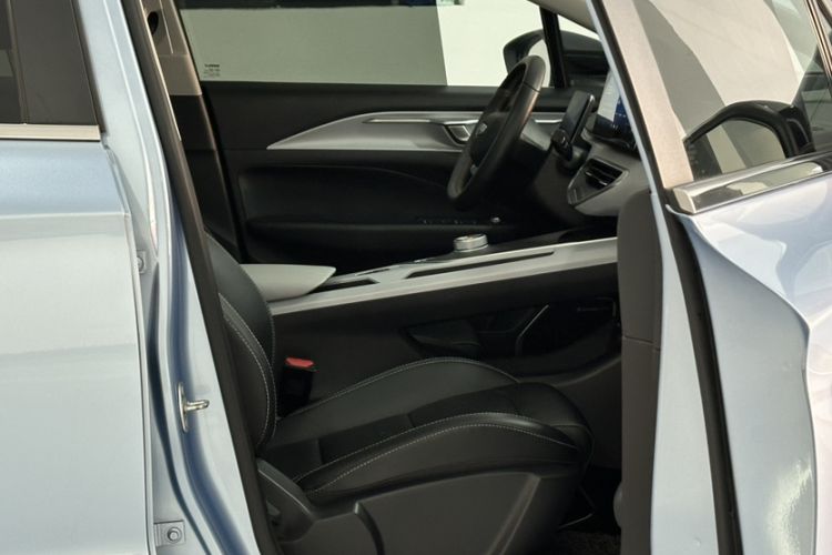 Used Geometry C 2021 C550 Power Edition Interior 10