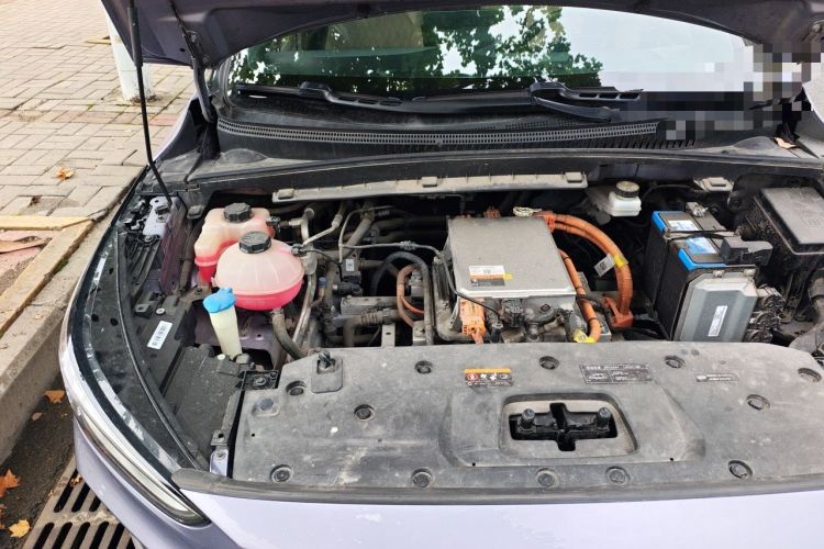 Used Geometry C 2021 C550 Power Edition Engine Bay Right