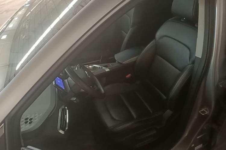 Used Geometry C 2021 C400 Cubic Edition Left Front Seat