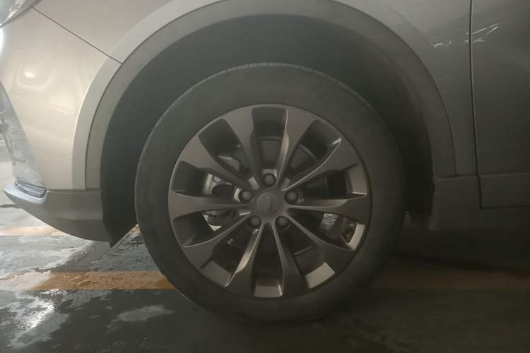 Used Geometry C 2021 C400 Cubic Edition Left Front Wheel Hub
