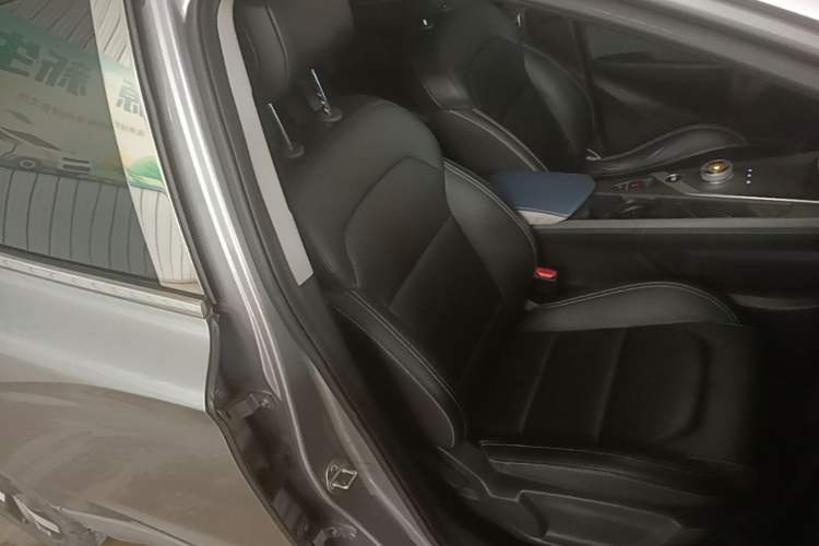 Used Geometry C 2021 C400 Cubic Edition Right Front Seat