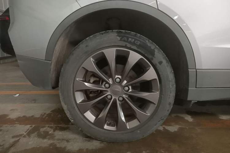 Used Geometry C 2021 C400 Cubic Edition Right Rear Wheel Hub