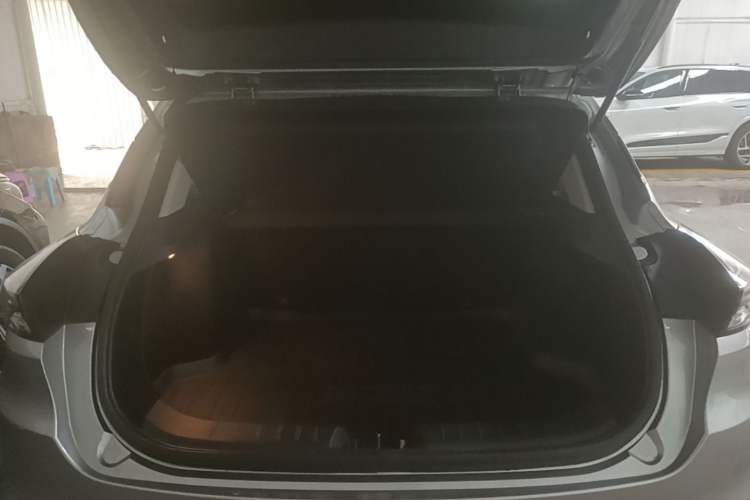 Used Geometry C 2021 C400 Cubic Edition Trunk