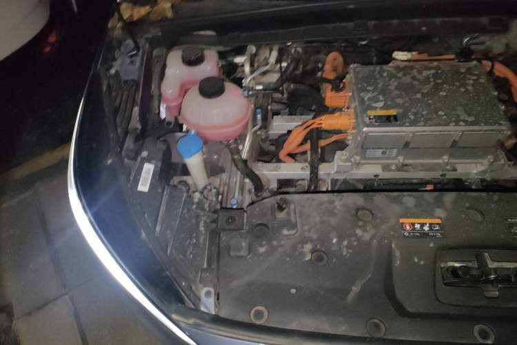 Used Geometry C 2021 C550 Cube Edition Engine Bay Right