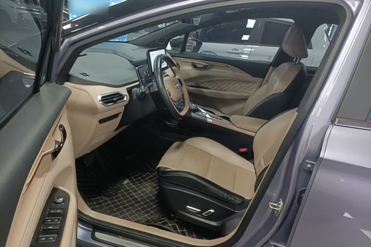 Used Geometry C 2021 C550 Cube Edition Left Front Seat