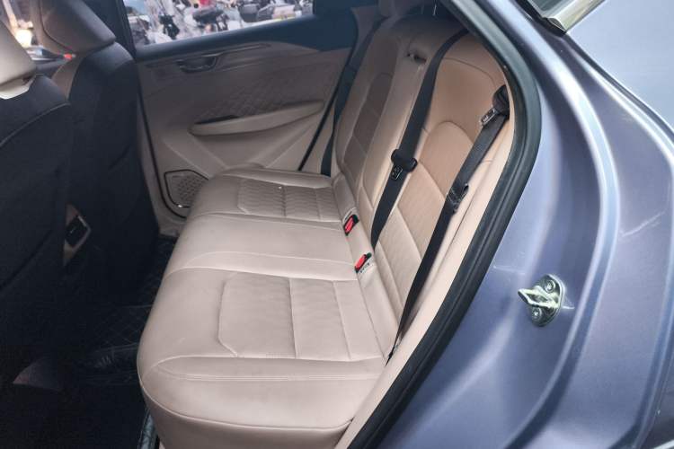 Used Geometry C 2021 C550 Cube Edition Left Rear Seat