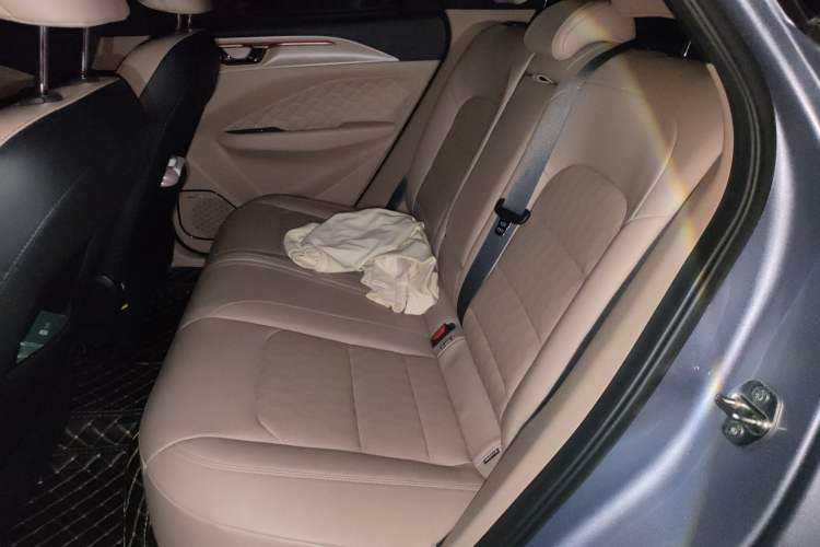 Used Geometry C 2021 C550 Cube Edition Left Rear Seat