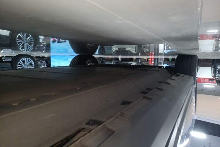 Used Geometry C 2021 C550 Cube Edition Left Side Sill