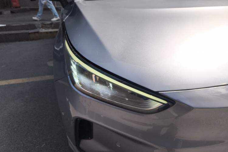 Used Geometry C 2021 C550 Cube Edition Right Front Headlight