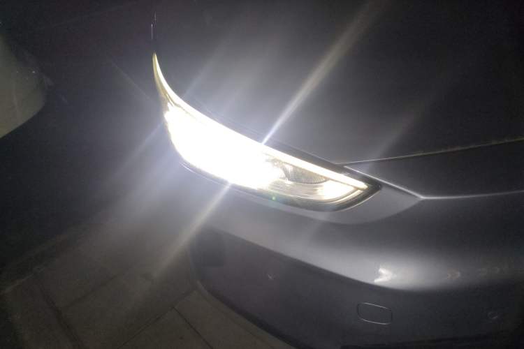 Used Geometry C 2021 C550 Cube Edition Right Front Headlight