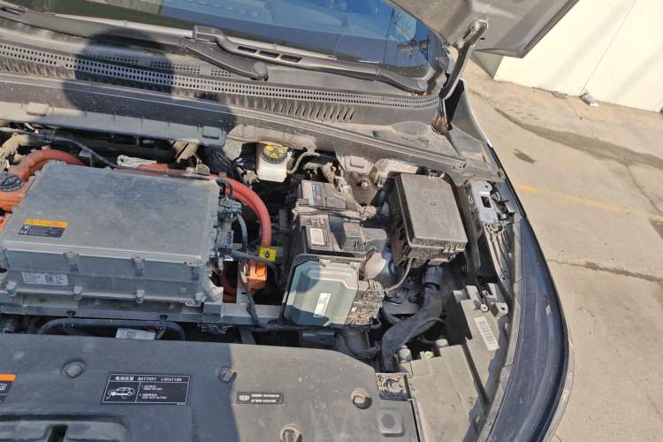 Used Geometry C 2021 C550 Cube Edition Engine Bay Left