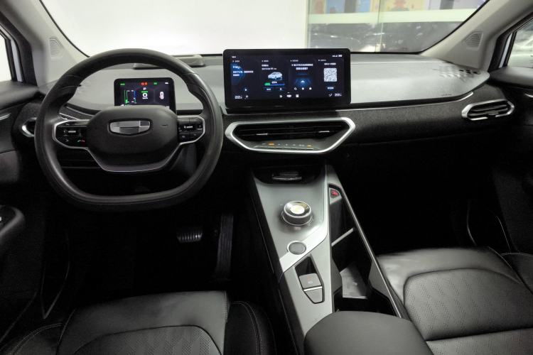 Used Geometry C 2021 C400 Cubic Edition Center Console