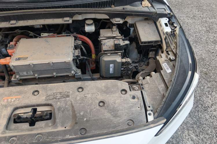 Used Geometry C 2021 C550 Cube Edition Engine Bay Left
