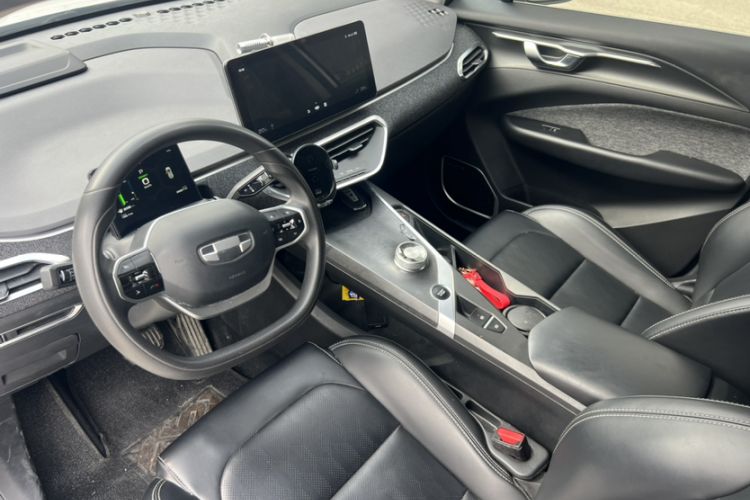 Used Geometry C 2021 C400 Cubic Edition Interior 1