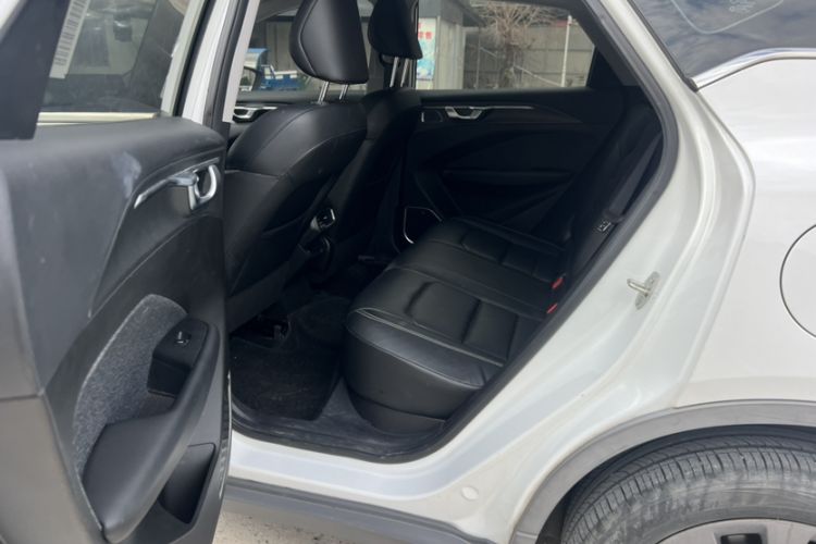 Used Geometry C 2021 C400 Cubic Edition Interior 5