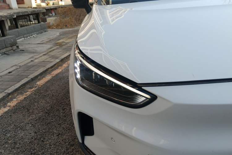 Used Geometry C 2021 C550 Cube Edition Right Front Headlight