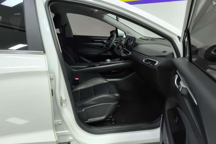 Used Geometry C 2021 C400 Cubic Edition Right Front Seat