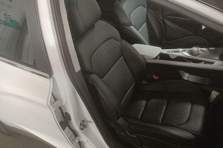 Used Geometry C 2021 C550 Power Edition Right Front Seat