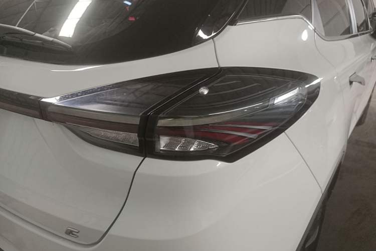 Used Geometry C 2021 C550 Power Edition Right Rear Taillight